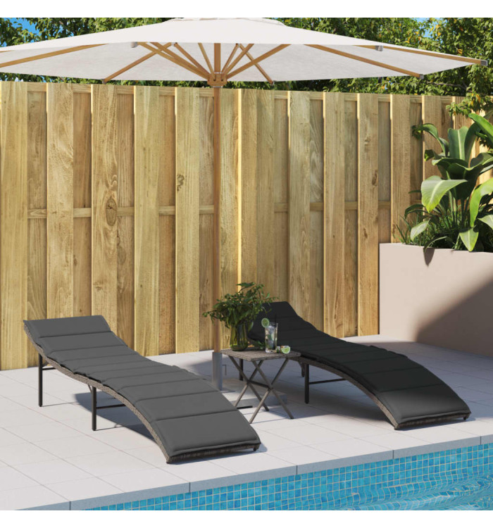 Chaises longues lot de 2 avec coussins gris résine tressée | Mobilier & Déco