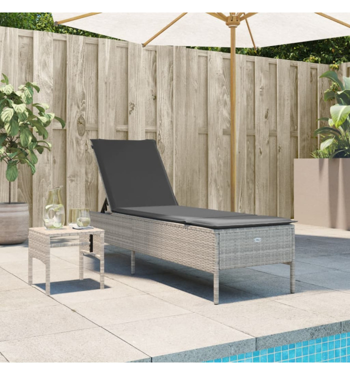 Chaise longue avec table et coussin gris clair résine tressée | Mobilier & Déco