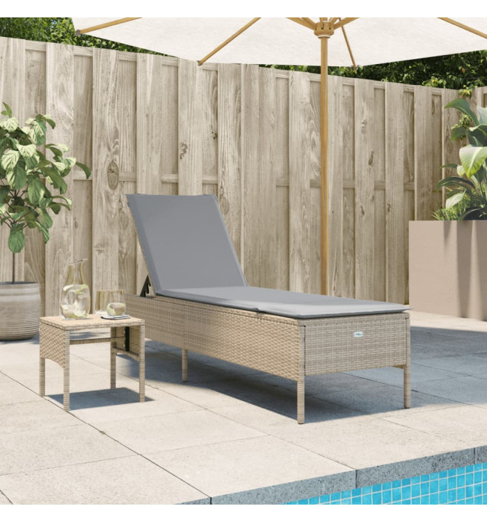 Chaise longue avec table et coussin beige résine tressée | Mobilier & Déco