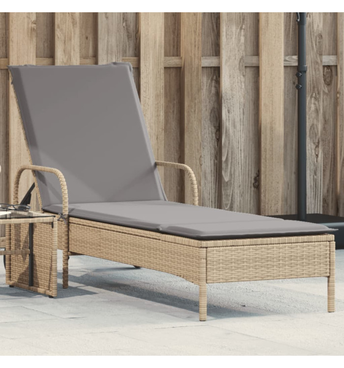 Chaise longue avec roues et coussin beige résine tressée | Mobilier & Déco