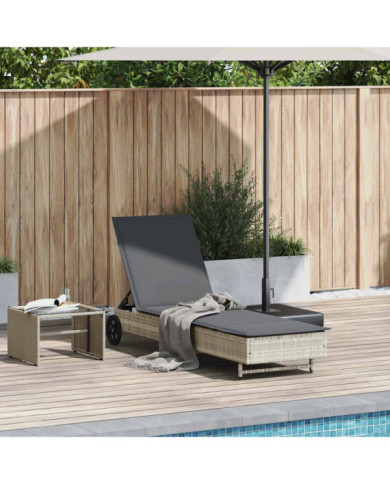Chaise longue avec roues et coussins gris clair résine tressée | Mobilier & Déco