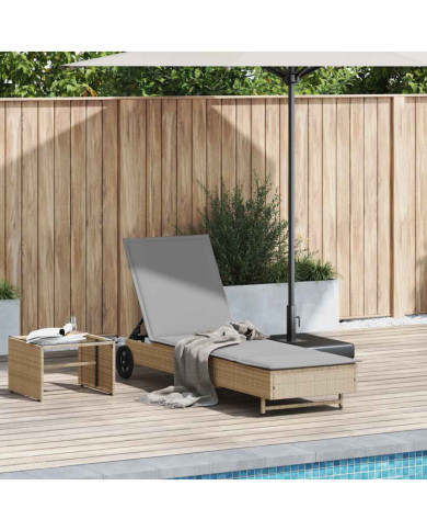 Chaise longue avec roues et coussin beige résine tressée | Mobilier & Déco